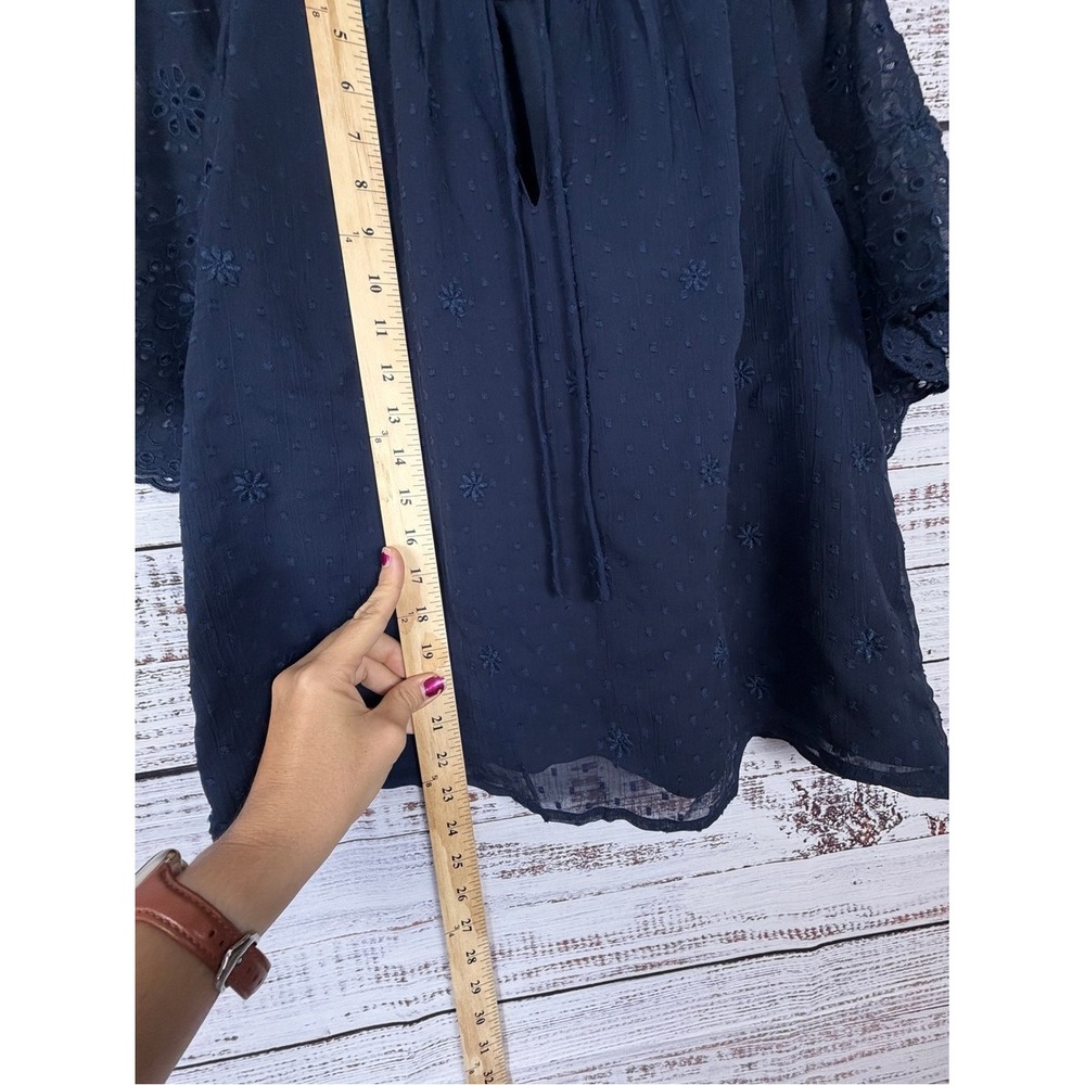 LOFT Navy Blue Eyelet Flutter Sleeve Blouse – Size S - Picture 8 of 9